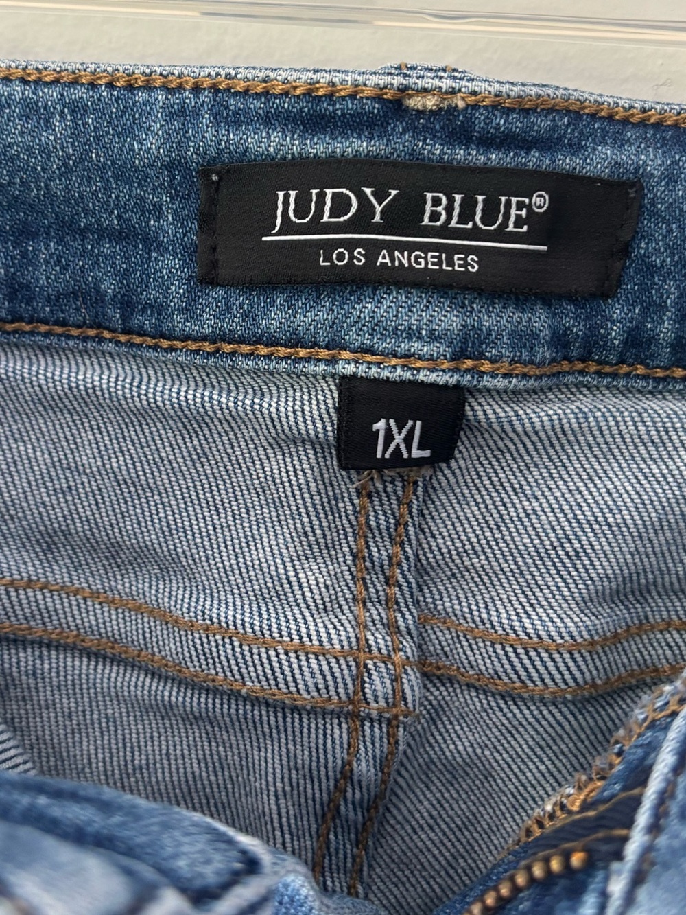 Judy Blue Medium Wash Denim Jean Shorts Cuffed Hems Plus Size - Picture 7 of 9